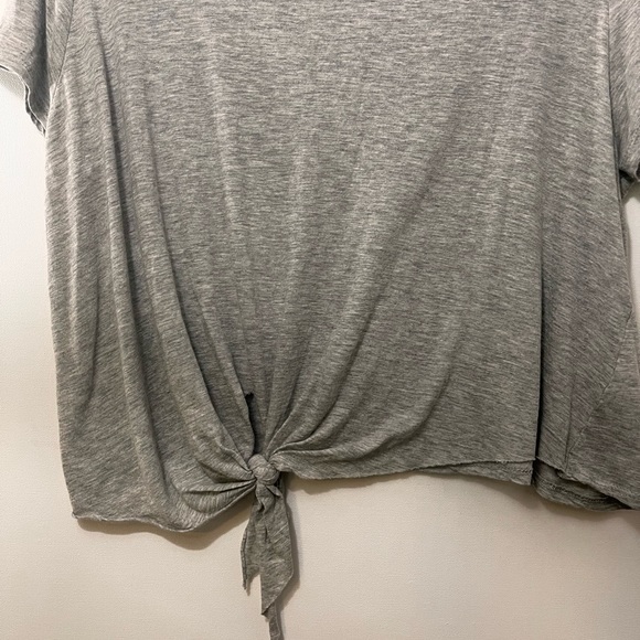 Rags II riches grey short sleeve tie top - Picture 3 of 3